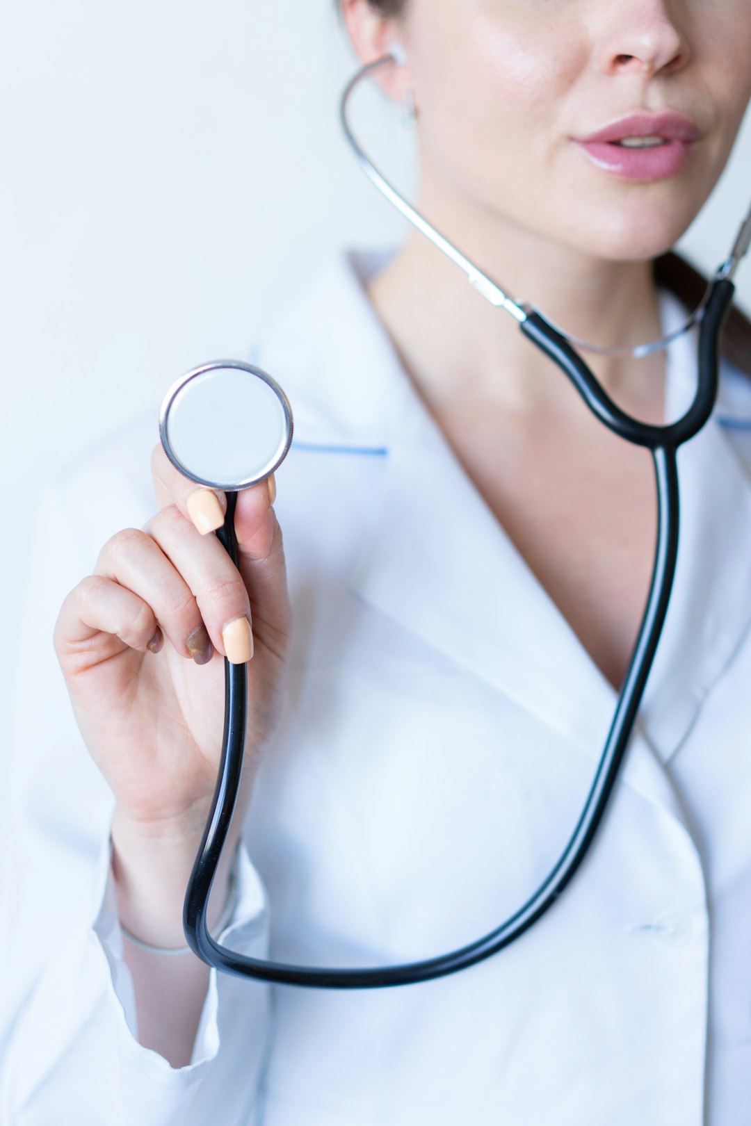 How to Choose the Right Healthcare Supplier for Your Facility